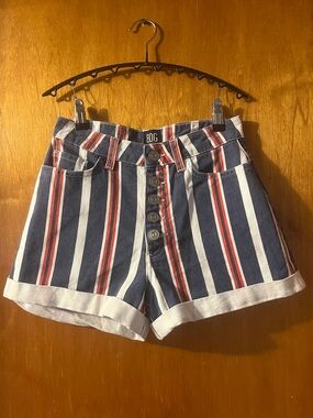 Woman’s BDG Navy White Red Striped High-Rise Button-Front Shorts W25